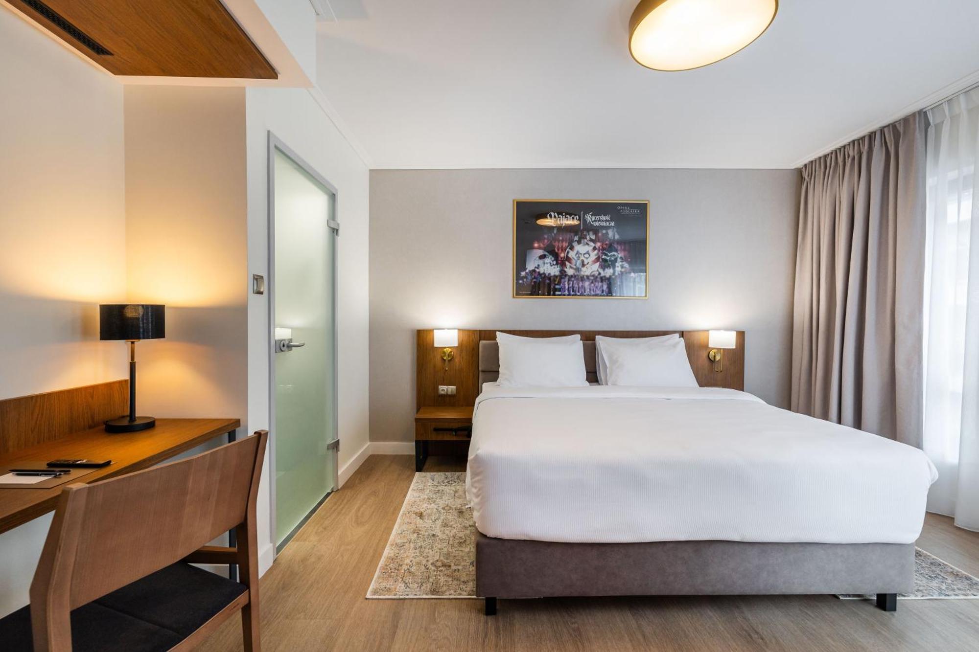 Hotel Opera Белосток Экстерьер фото
