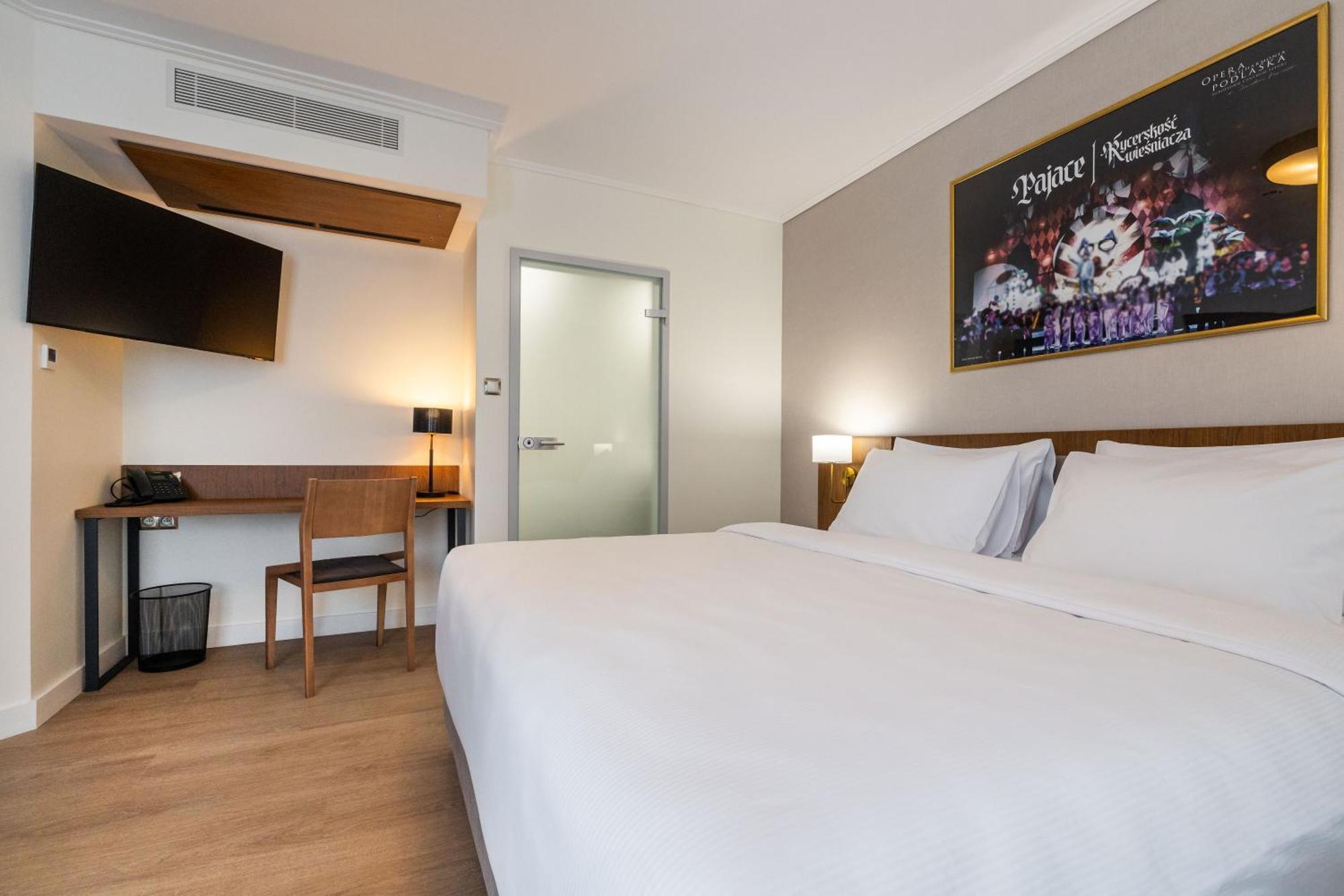 Hotel Opera Белосток Экстерьер фото