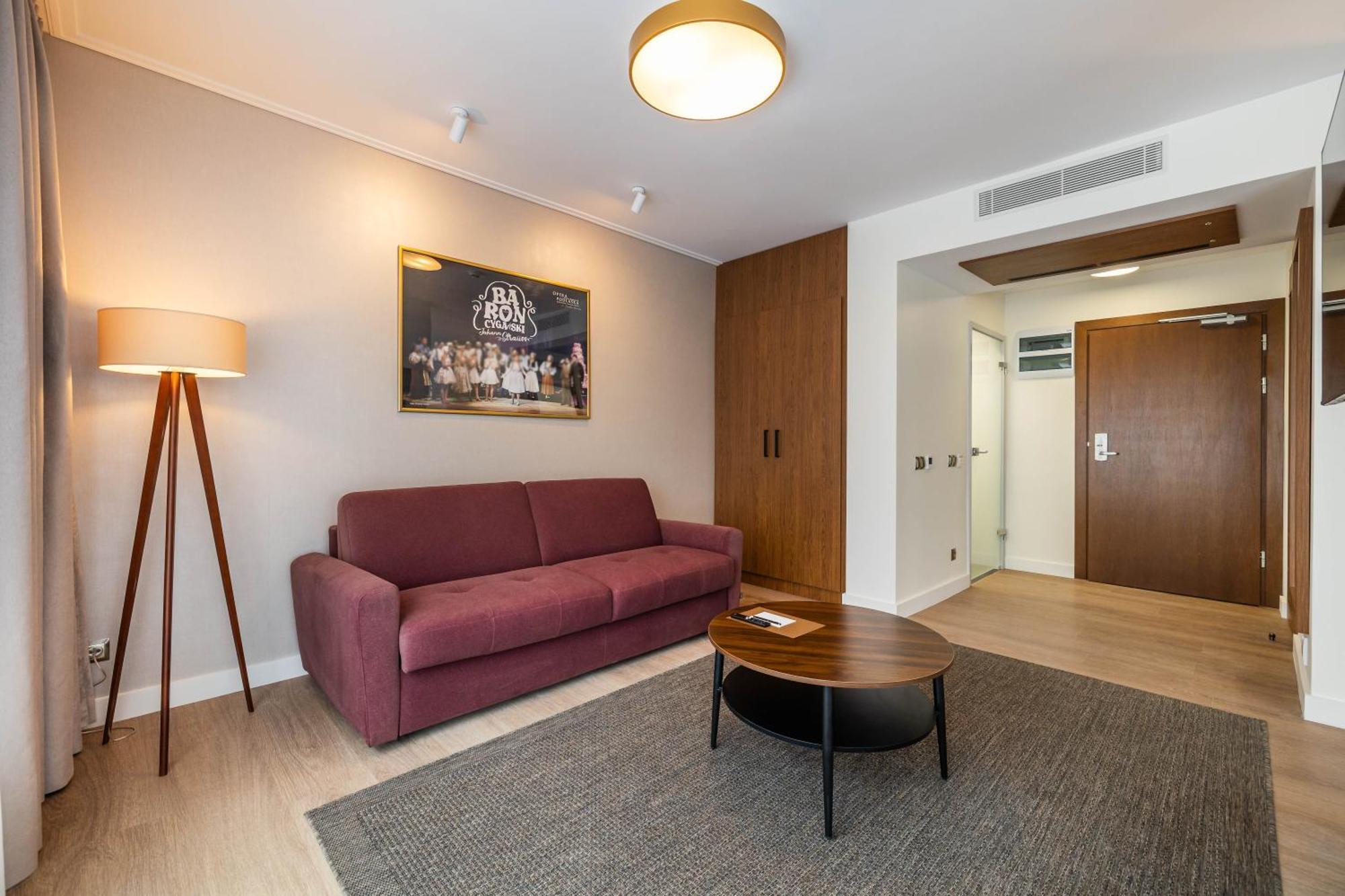 Hotel Opera Белосток Экстерьер фото